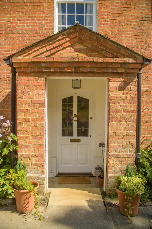 ホテルAll Hallows Farmhouse Wimborne Saint Giles エクステリア 写真